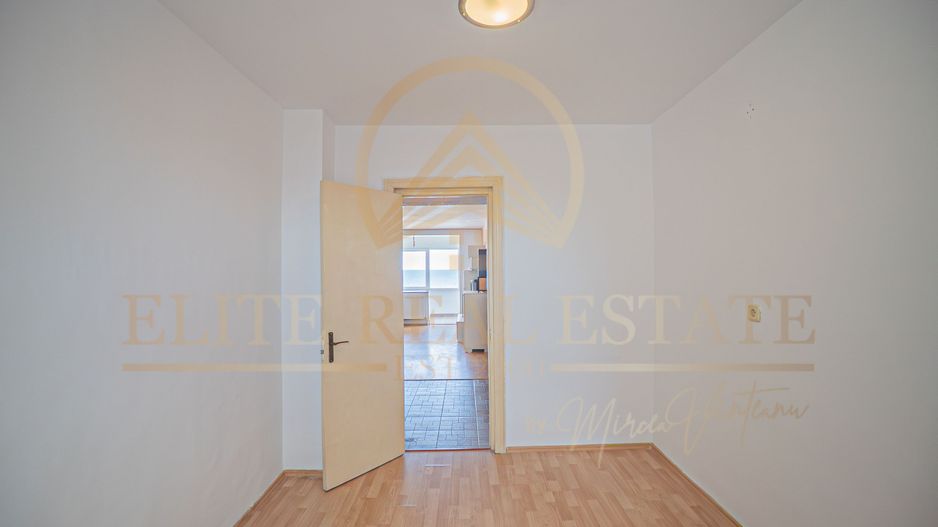 De vanzare | Apartament 4 camere | Langa Cazino | Vedere la mare - Poză 4