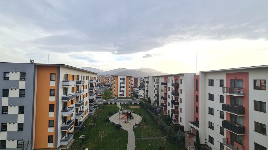 2 camere mobilat utilat priveliste deosebita cartier Tractorul - Poză 1