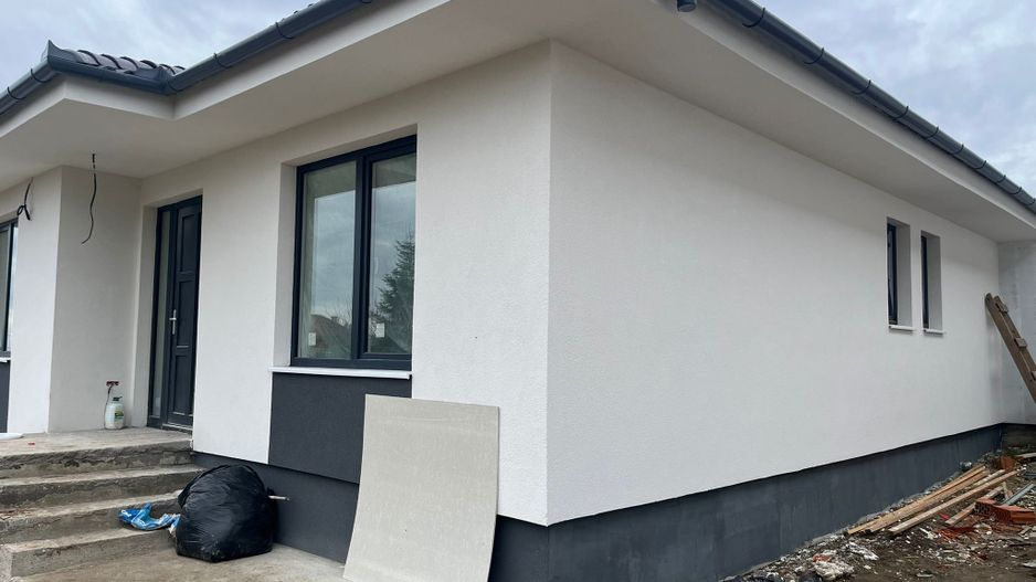 Casa de vanzare cu 4 camere in Oncea, Oradea - Poză 2