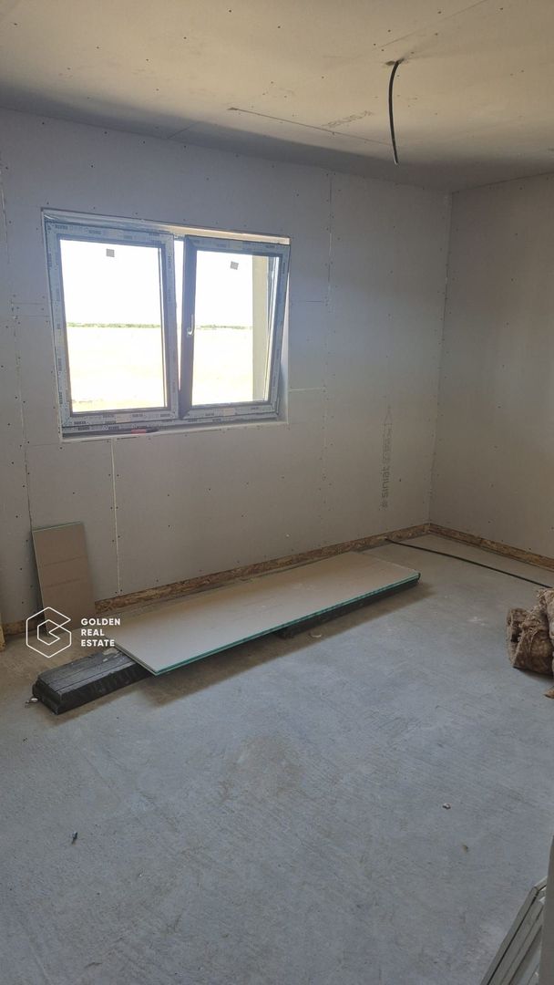 Casa cu teren de 500 mp, sat Mandruloc - Poză 5