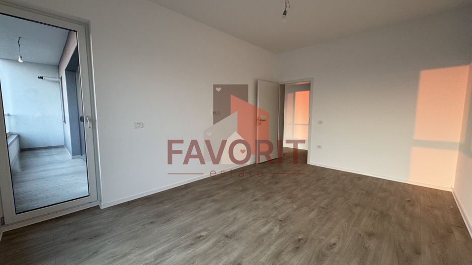 Etaj intermedar.  Decomandat. Cu 2 bai - Poză 4