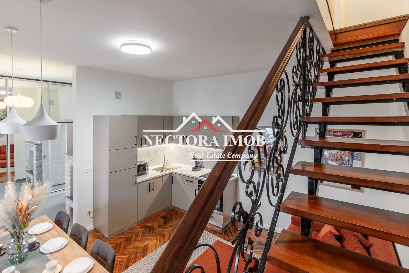 NECTORA IMOB-Casa deosebita Ultracentrala, Malul Crisului/Piata Unirii - Poză 13