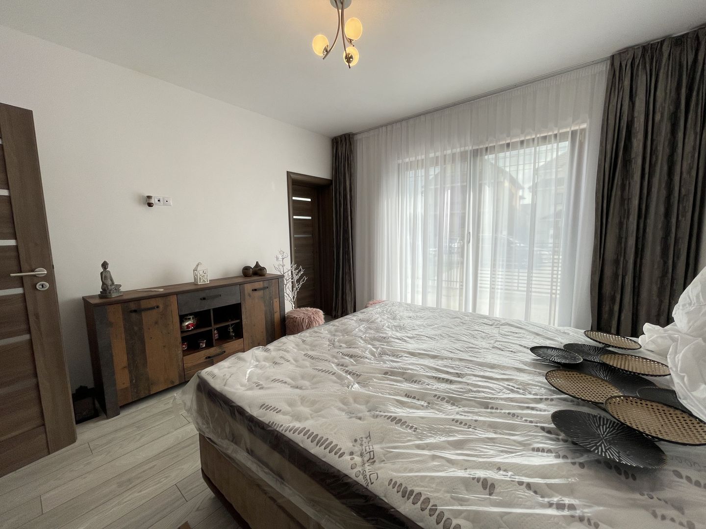 CASA PE PARTER IN ZONA MEHALA - Poză 1