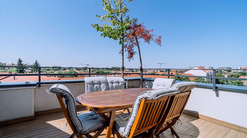 Penthouse 4 camere, ultracentral, Oradea. 800 000 E + TVA. Comision 0 - Poză 14