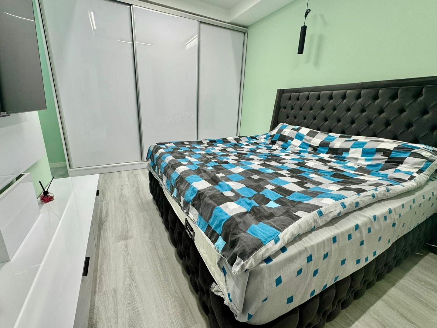 COSMOPOLIS - Apartament cu 3 camere si gradina, mobilat si utilat. - Poză 12