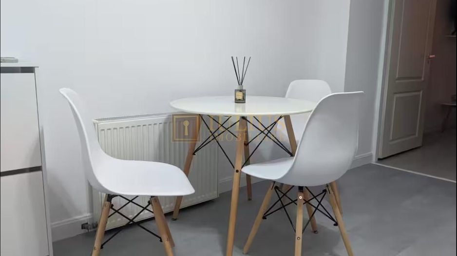 Piata Unirii, ideal pentru un cuplu, studenti - Poză 6