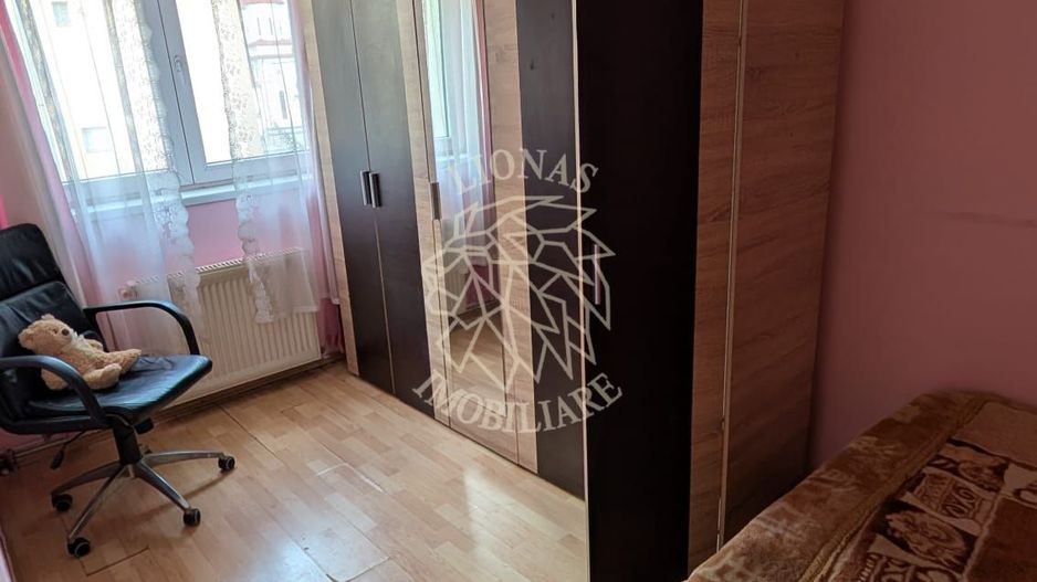 Apartament 3 camere 60 mp-etaj 3-mobilat, utilat complet-Decebal - Poză 4