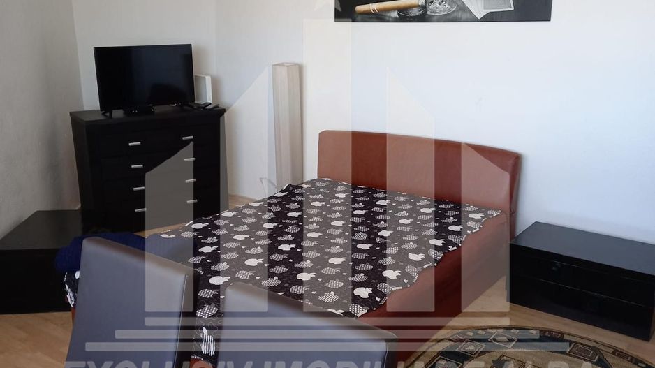 Garsoniera decomandata de inchiriat, M-uri - Poză 1