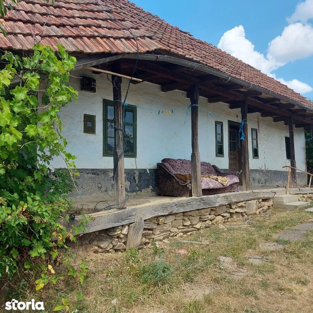 Ag. EUROPA vinde casa veche în Medisa cu 2 cam. si teren de 30 ari. - Poză 1