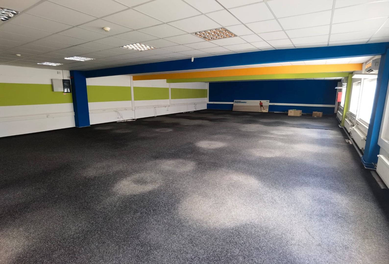 Spatii birouri/servicii - Poză 17