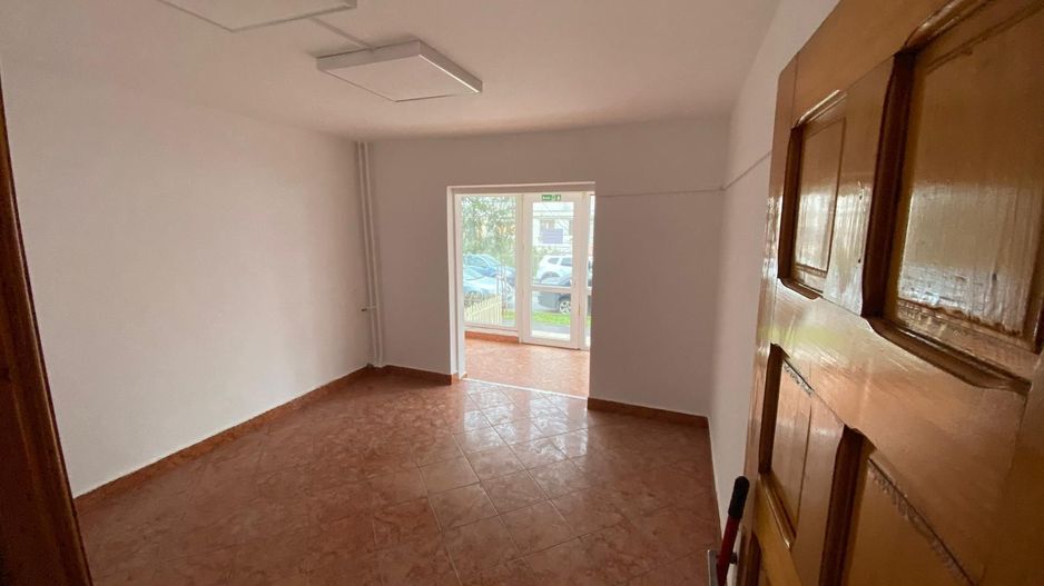 De vanzare/inchiriat spatiu comercial  Siderurgistilor 82.000 euro/2500 lei - Poză 8