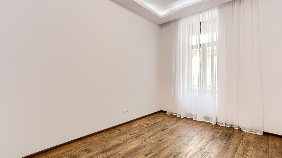 Apartament cu 3 camere zonă Ultracentrală etaj 1 - Poză 4