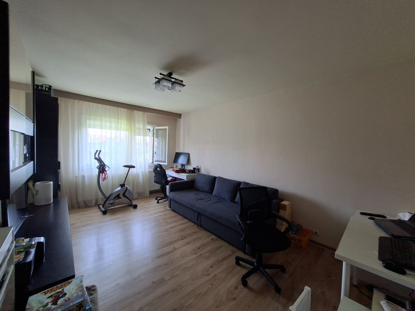 Apartament cu 3 camere - 70mp - Zona Aradului - Poză 1