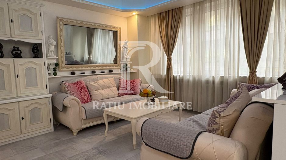Apartament cu 3 camere | Zona Centrala | Oradea - Poză 1