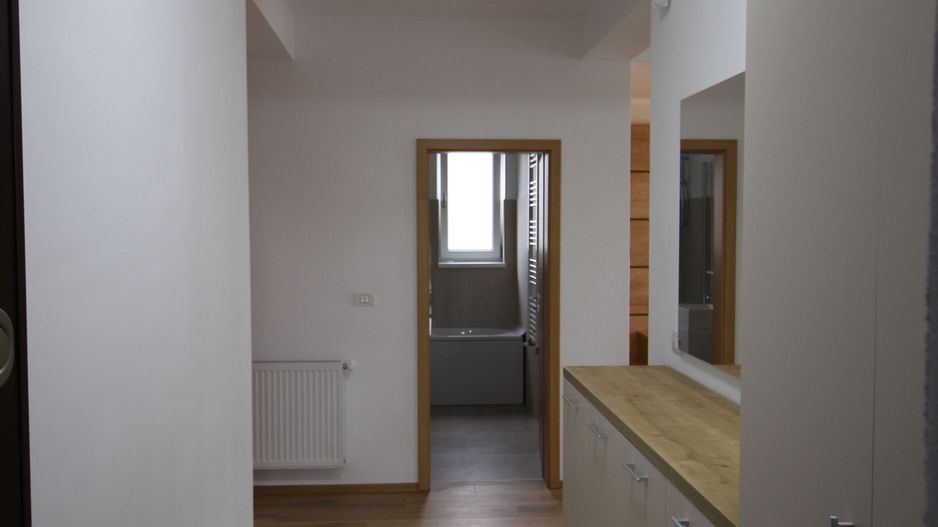 APARTAMENT DEOSEBIT - Poză 13