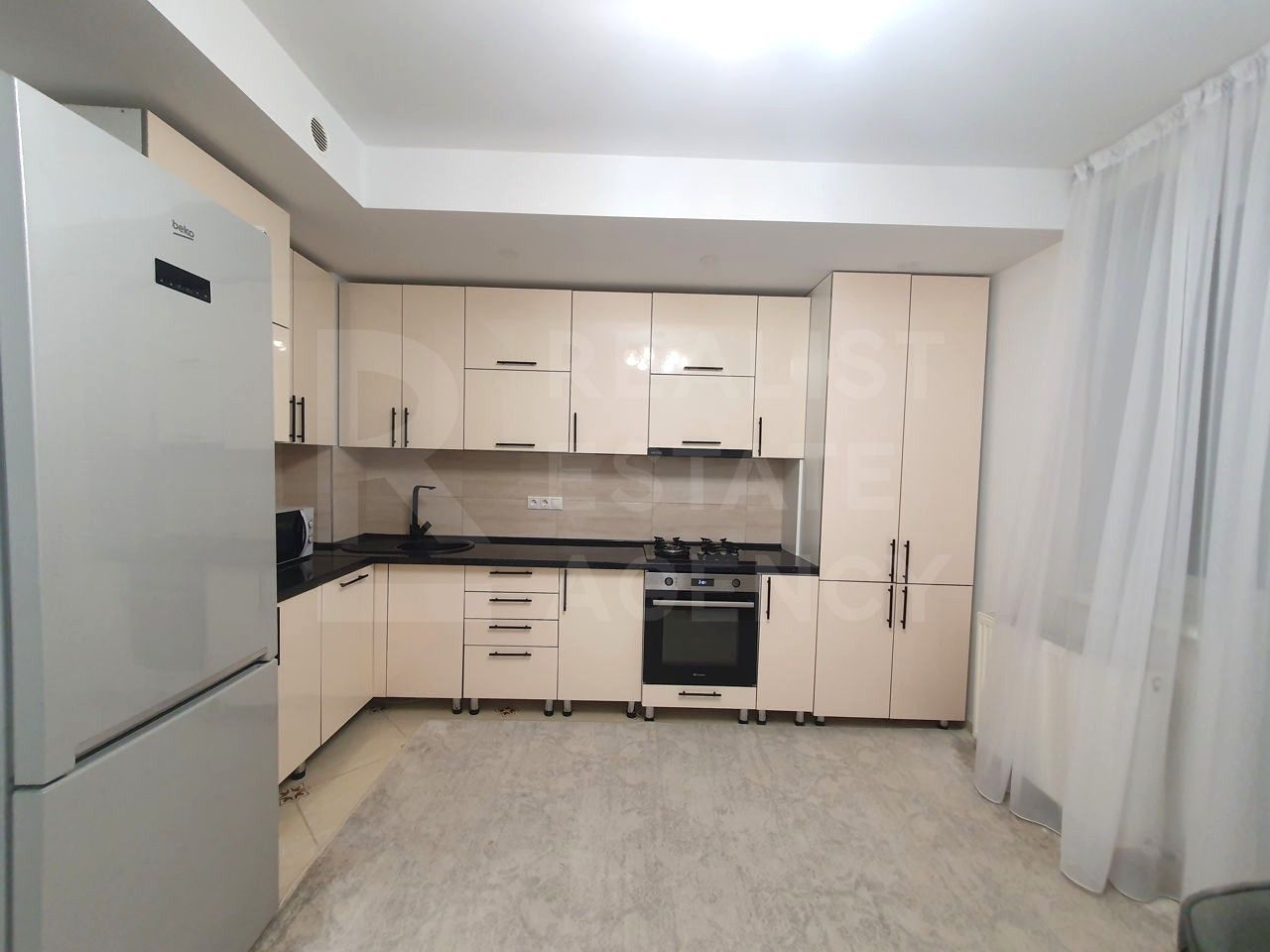 Chirie, apartament, 3 camere, str. Nicolae Testemitanu, Botanica - Poză 1
