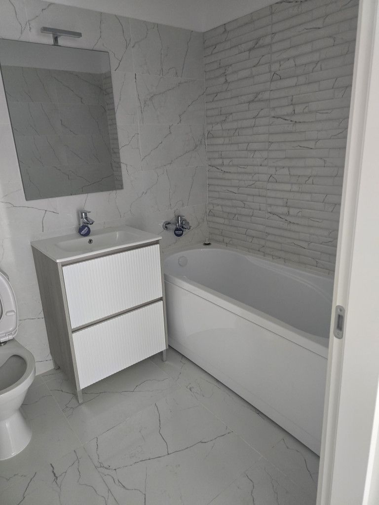 INTABULAT! Ap.2 camere(living si buc.)+birou, DEC., 49mp-OMV-Bucium - Poză 4