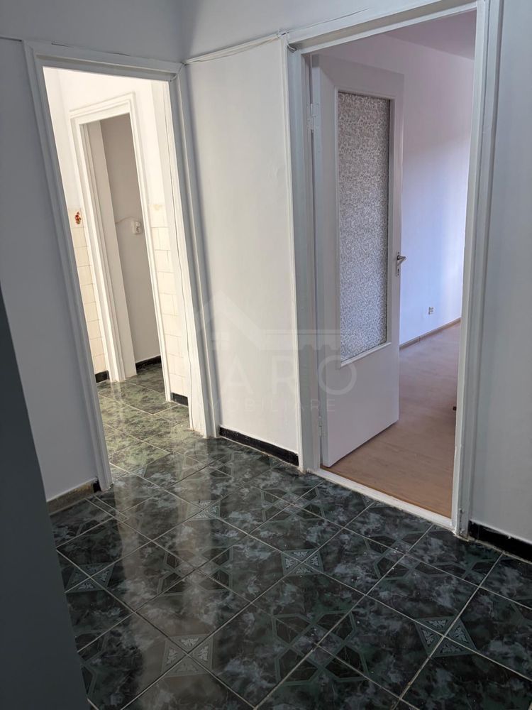 Vindem apartament 2 camere ultracentral - Poză 1