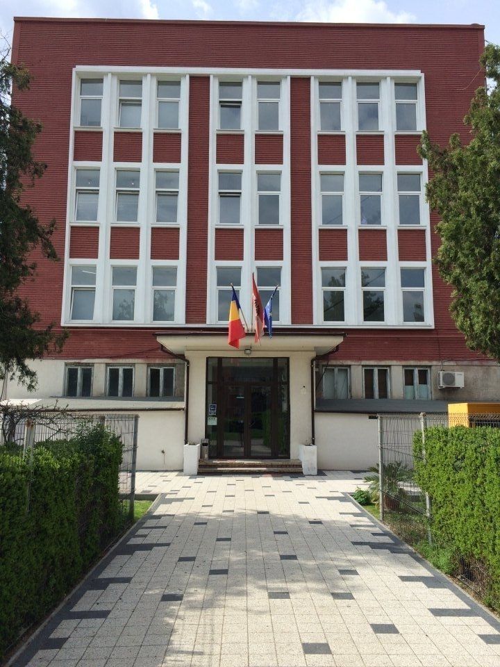 Cladire de birouri la 50 de metri de metrou, langa hala Laminor! - Poză 3