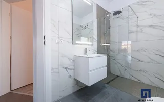Duplex cu 4 camere si teren generos de 352 mp – Mosnita Noua - Poză 32