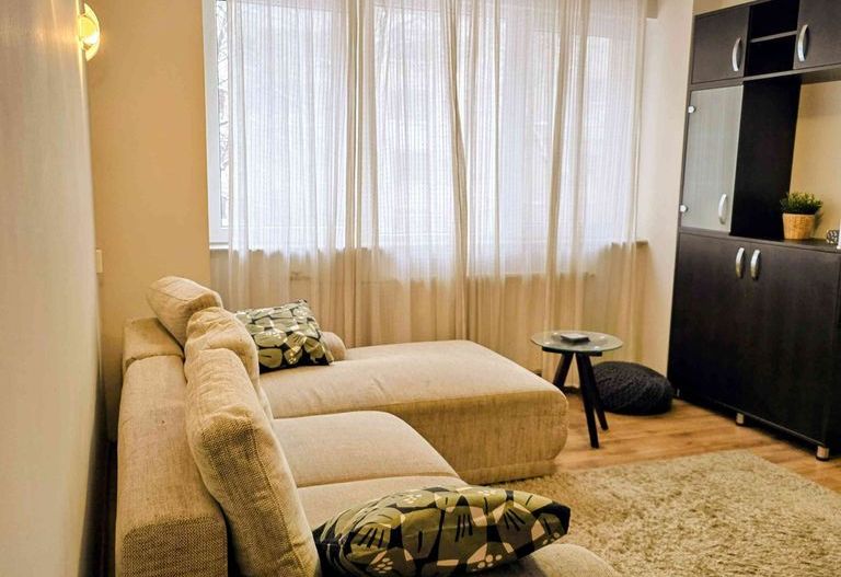 Apartament la intrarea in parcul Cismigiu - Poză 1
