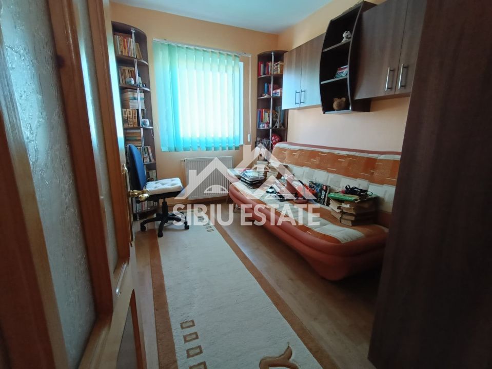 Apartament de vanzare cu 3 camere, decomandat - Valea Aurie - Poză 20