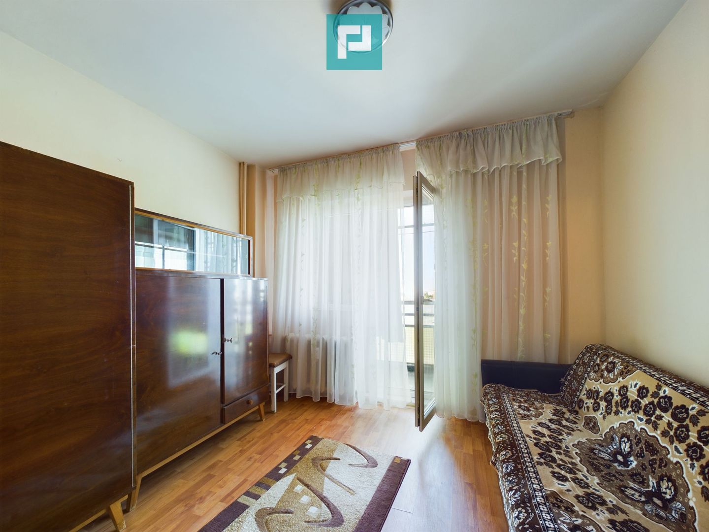 Apartament cu două camere în Micalaca - Poză 12