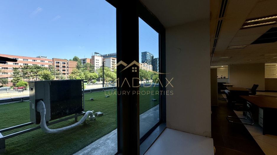 Spatiu comercial stradal *184mp* + curte *260mp* // Grozavesti - Poză 11