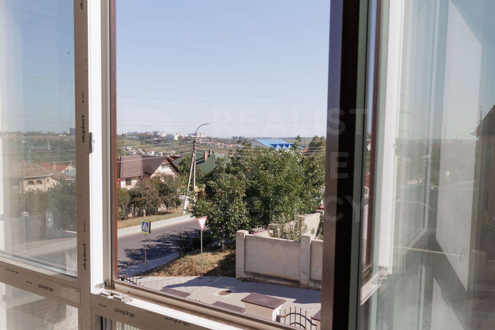 Vânzare, townhouse, pe str-la 1 Sfinții Marțiri Brâncoveni, sec. Codru - Poză 15