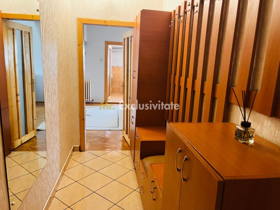 Apartament ultracentral, 3 camere, cu priveliste impresionanta, langa Mercur - Poză 12