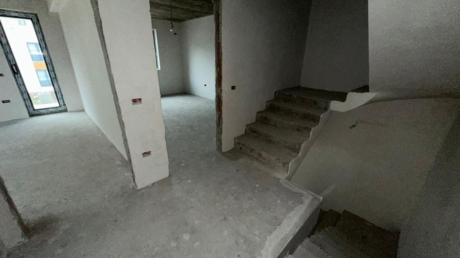 CASE TIP DUPLEX, 6 CAMERE, TOATE UTILITATILE, CENTRALA, COMISION 0% - Poză 8