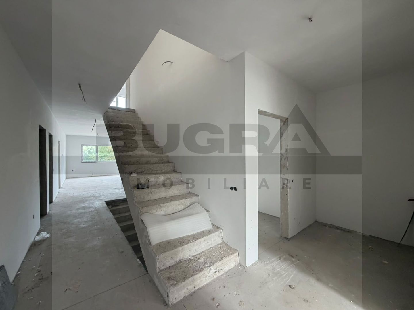 Casa Unifamiliara Premium de 314mp, teren 600, garaj, zona Romul Ladea - Poză 12