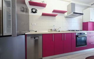 Apartament 2 camere, mobilat, lift, parcare, animale,Cristian BV - Poză 3