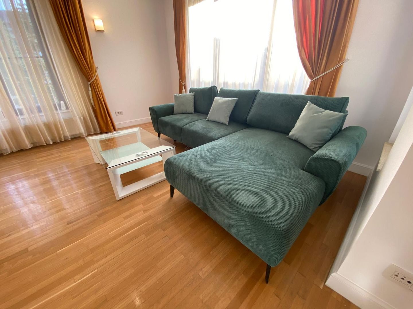 Vilă Elegantă || 5 camere || Oxford Gardens - Poză 2