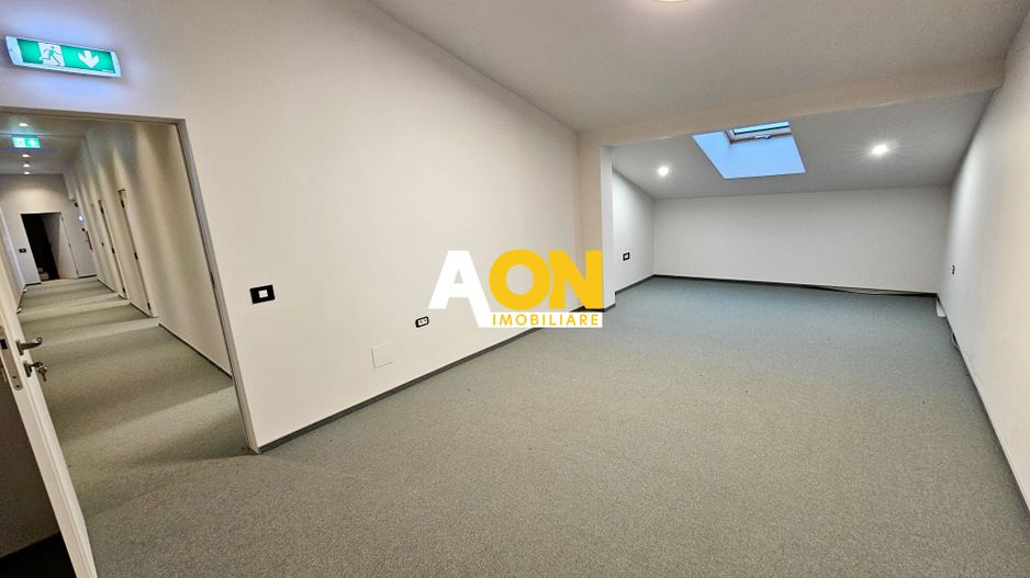 Clădire istorică ultracentrală, PUB + 13 birouri, S+P+M, renovată 2024 - Poză 20