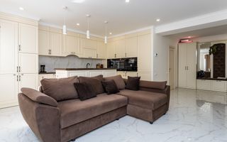 Vânzare, apartament, 3 camere, strada Sprîncenoaia, Centru - Poză 7
