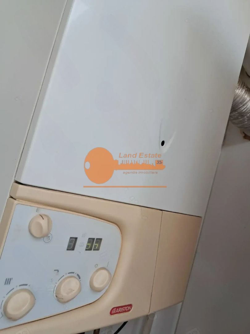 3 camere Uverturii - 1980 - Poză 5