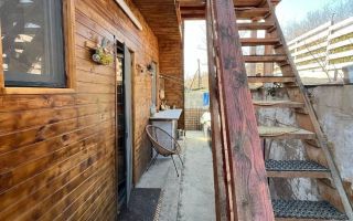 Casă A-Frame cu teren de 750 mp în Rediu, Iași - 86 mp utili, 3 camere, foișor, 2 locuri de parcare - Poză 1