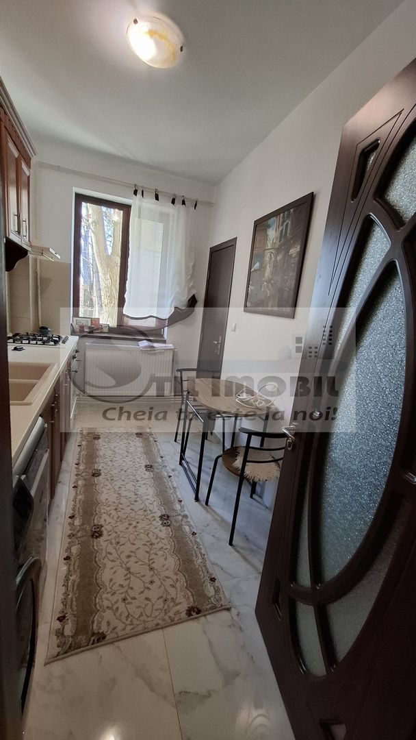 Apartament 2 camere decomandat mobilat Copou-Lic.Negruzzi 168000 euro - Poză 2