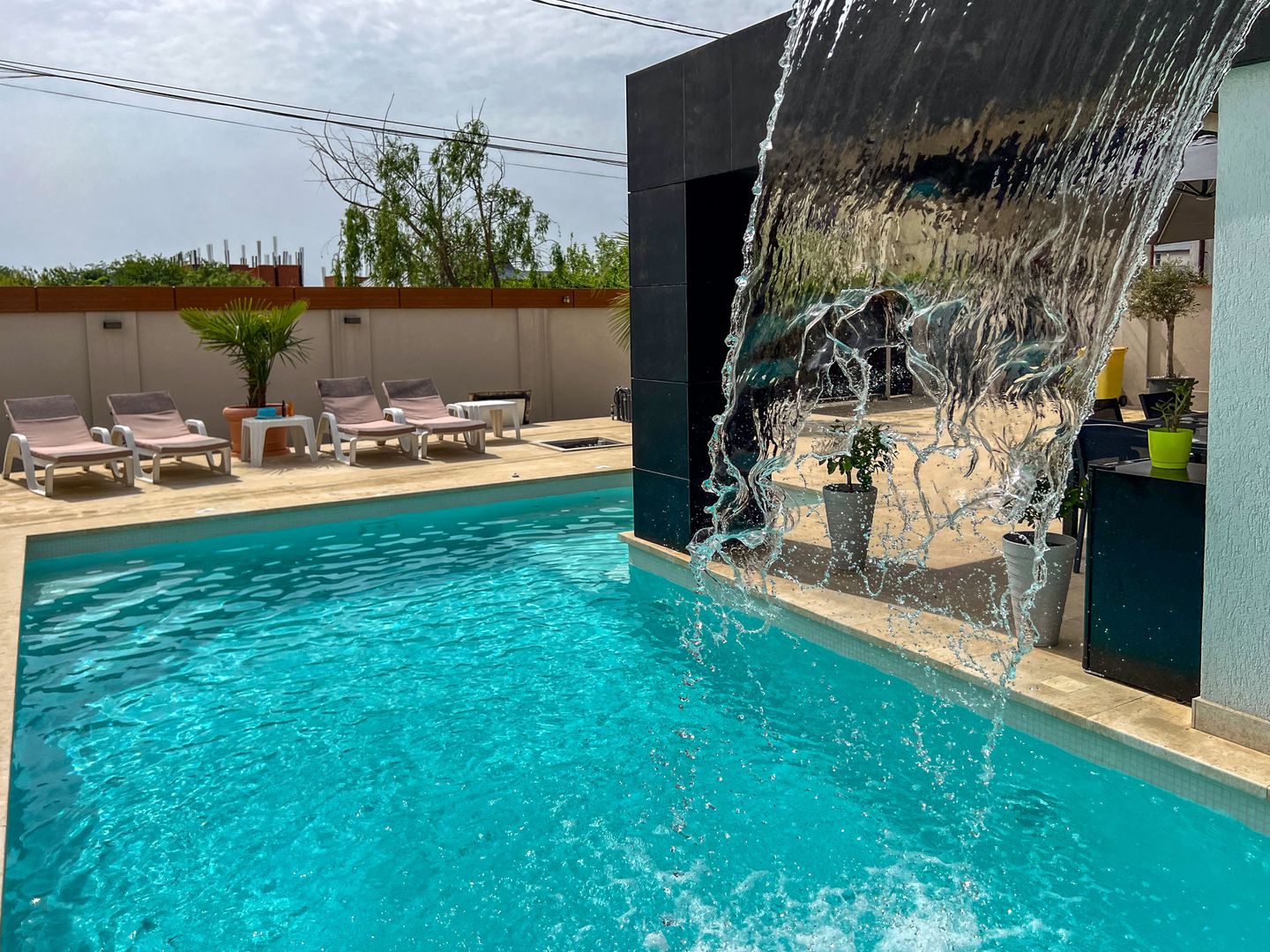 Ready to move  |  Vila premium cu piscina și jacuzzi încălzite - Poză 2