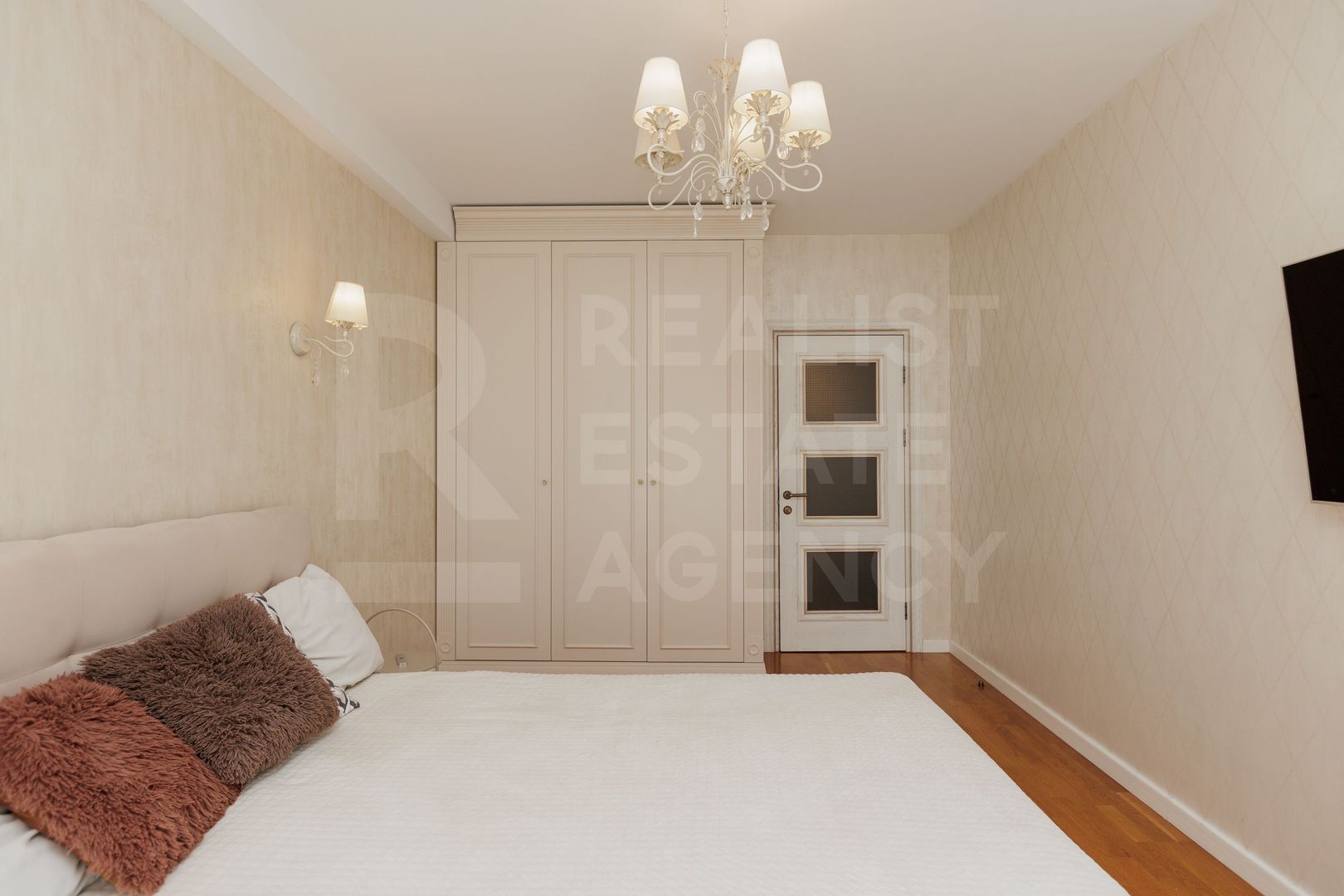 Chirie, apartament, 3 camere, strada  Independentei, Botanica. - Poză 9