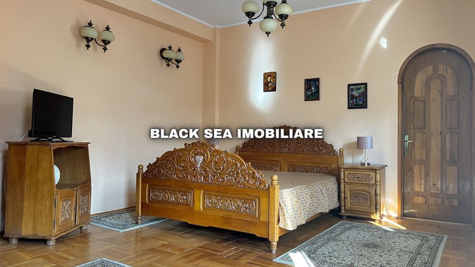 Vila 7 camere D+P+1+M - 2 Garaje - 50m de plaja - Zona centrala - Poză 7