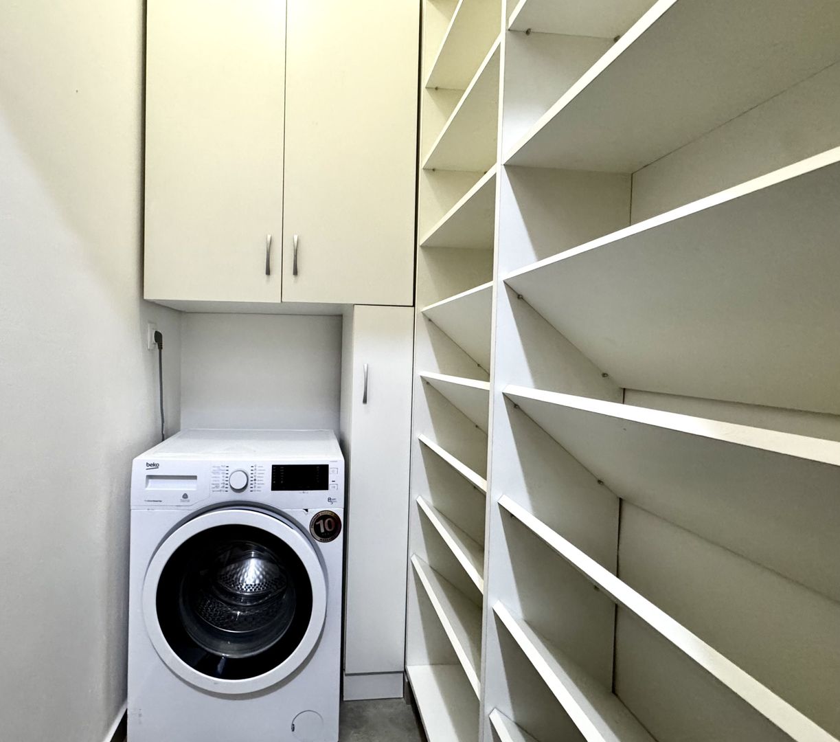 Apartment 2 camere, decomandat,  loc de parcare, Complexul Studențesc - Poză 7