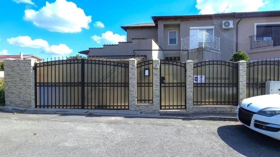 Techirghiol - Centru, casa tip duplex P+M, lot 293 mp si 154 mp utili! - Poză 1