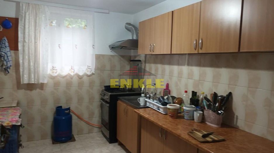 Casa , P+1+teren, 108 mp,Zona  Baisa ,teren 10000 mp,pret 150000 Euro - Poză 5