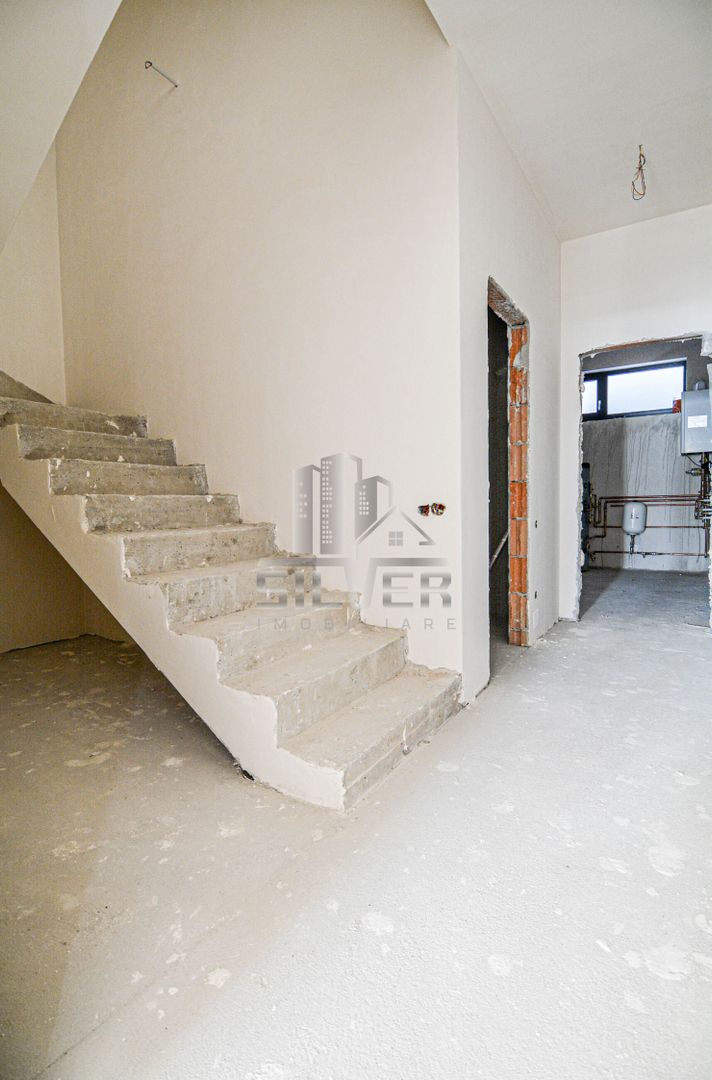 Casă tip duplex, impresionantă pe 4 Niveluri cu Panorama Deosebită - Poză 13