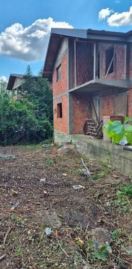 Casă la roșu cu teren 450 mp – Strada Strugurilor, Iași - Poză 2