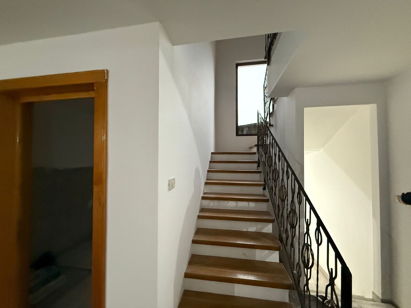 CASA DE INCHIRIAT RADAUTI | IDEAL PENTRU CRESA DE COPII | - Poză 4
