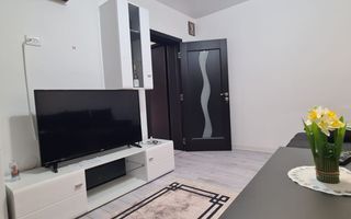 De vanzare apartament cu 3 camere, Piata Centrala, et. 3, 105.000 euro - Poză 1