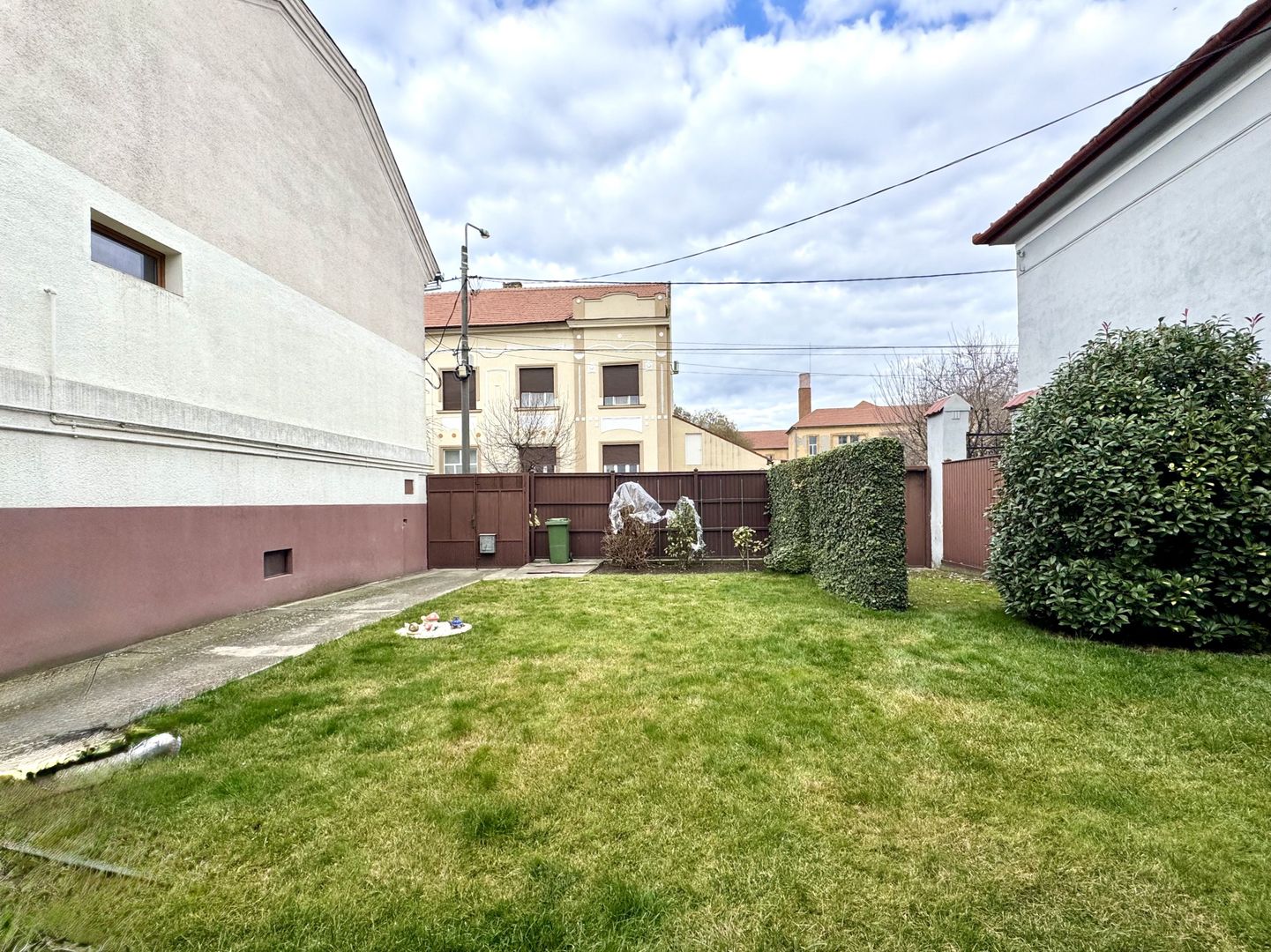 Apartament 2 camere la casă, curte și liniște,  lângă centrul orașului - Poză 19